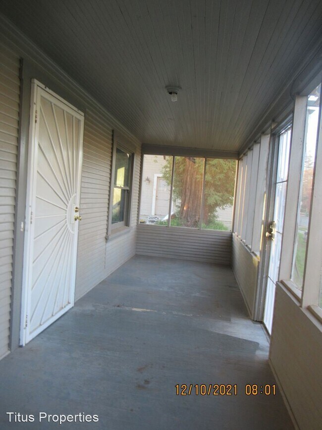Building Photo - 2 br, 1 bath House - 316 N. Sacramento Street