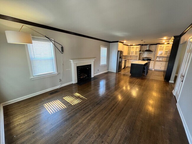 Foto del edificio - Beautifully renovated Midtown charmer