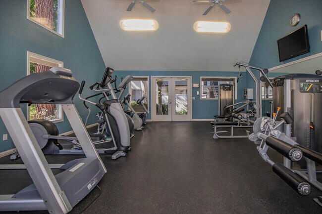 Building Photo - La Veta Vista Apartment Homes