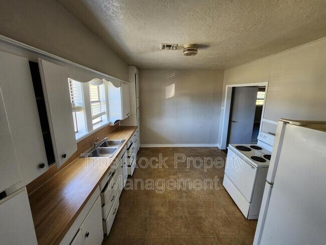 Foto del edificio - 916 Arlington St