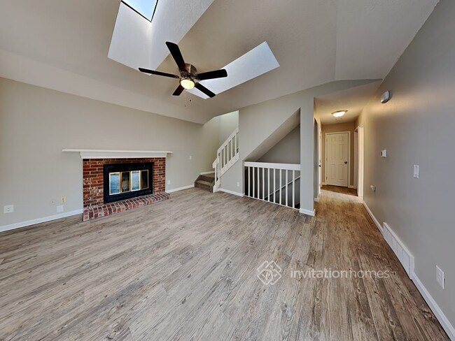 Foto del edificio - 7740 Lindsey Dr
