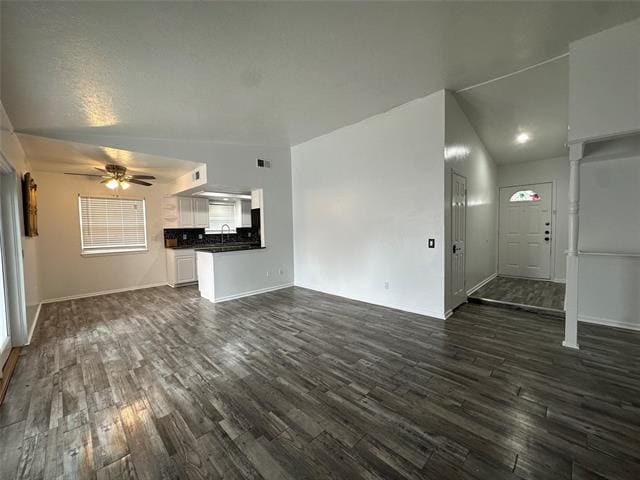 Building Photo - 4624 Bethany Dr