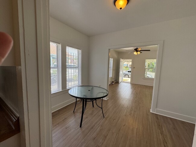 Building Photo - 840 Steves Ave
