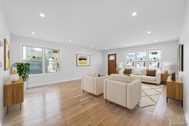 Foto del edificio - 99 Thurton Pl