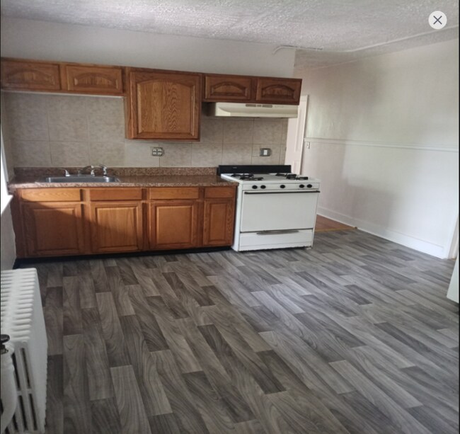 Building Photo - 1154 NY-32