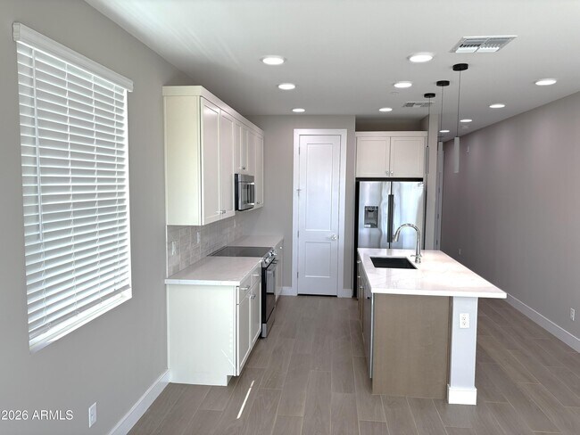 Foto del edificio - 1011 E Pasadena Ave