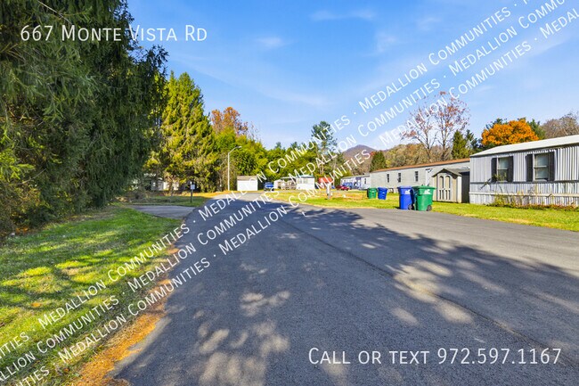 Building Photo - 667 Monte Vista Rd