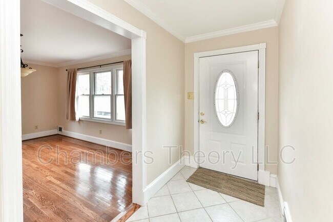 Foto del edificio - 106 Battle St SW