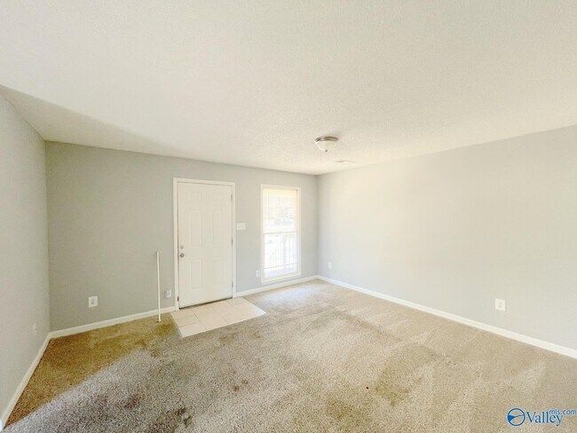 Foto del edificio - 1507 Halston Cir NW