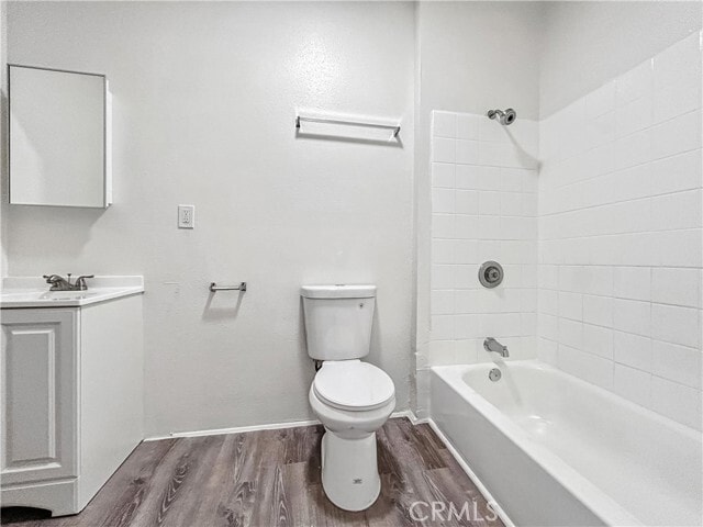 Building Photo - 825 W 40th Pl