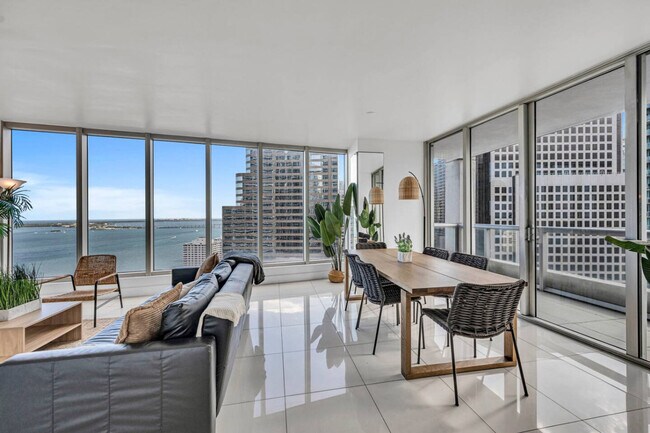 Foto del edificio - 485 Brickell Ave