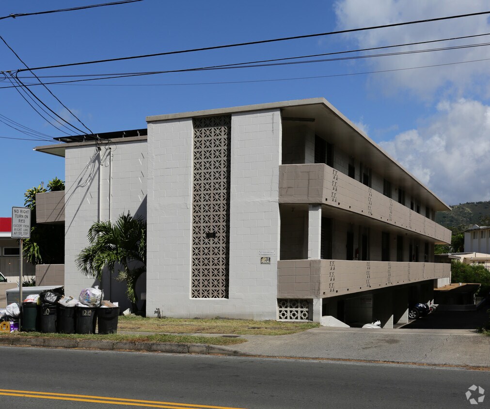 Primary Photo - 1210 Palolo Ave