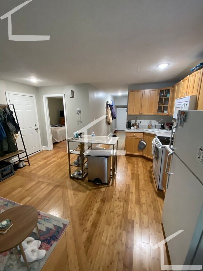 Foto del edificio - Huge 1 bed in a prime area with all the ex...