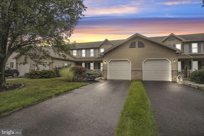 Foto del edificio - 15 Lenox Ct