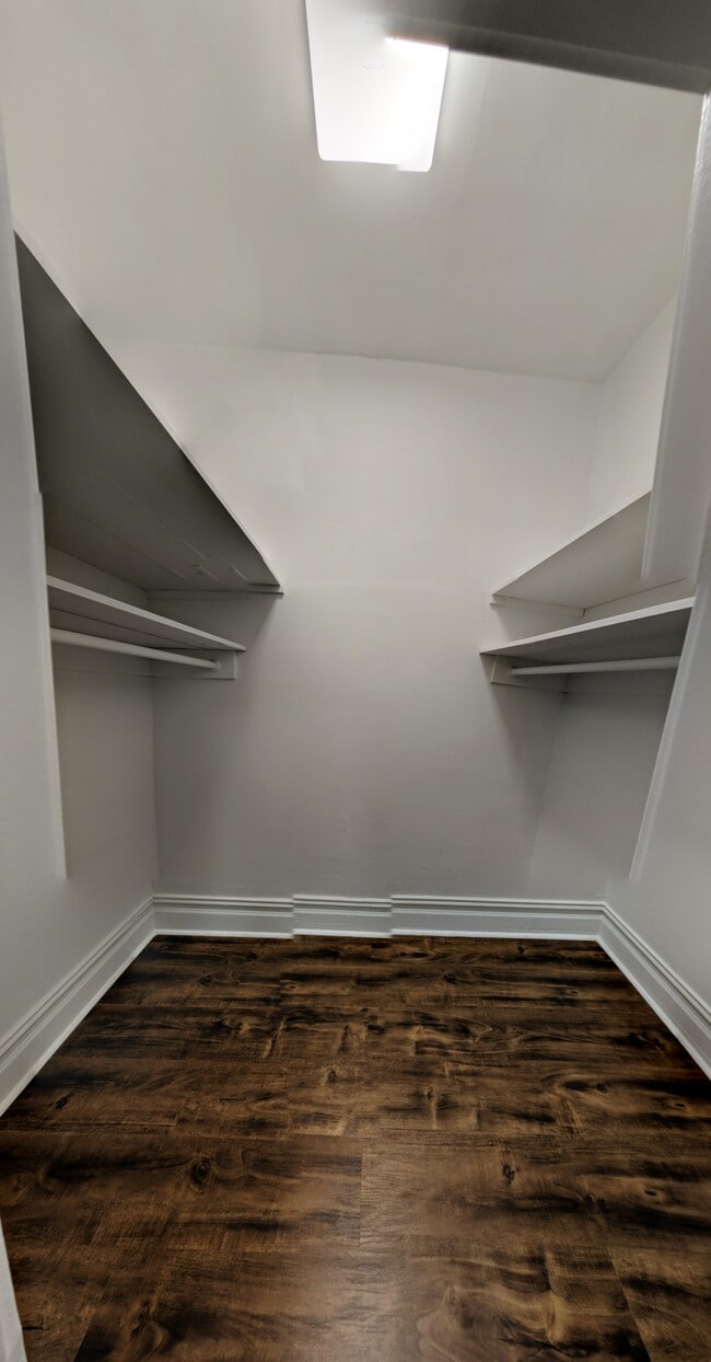 Building Photo - 1115 Stockton St