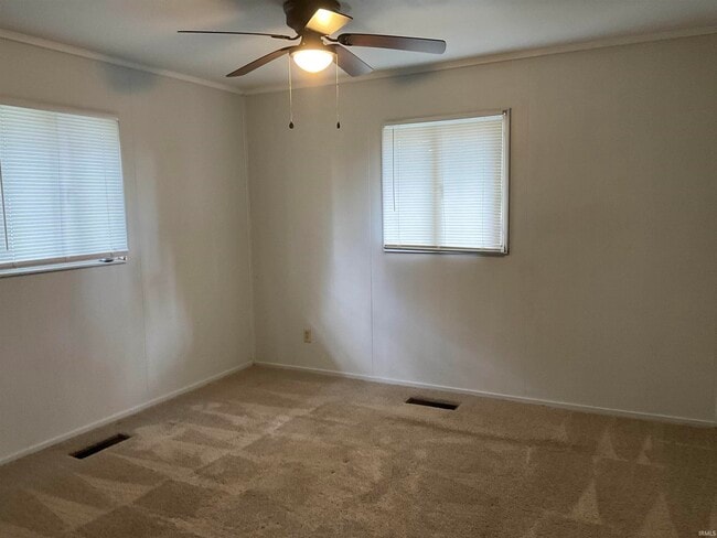 Building Photo - 3360 Eastwood Dr