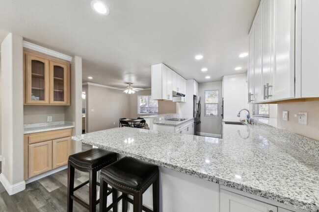 Foto del edificio - 2543 Knox Ave