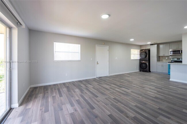 Building Photo - 4111 Stirling Rd