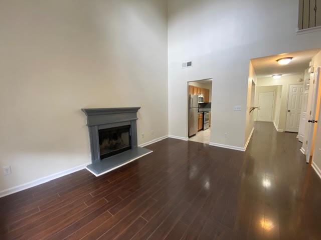 Building Photo - 4432 Ravenwood Dr