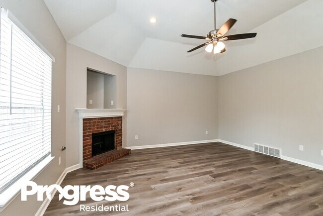 Foto del edificio - 10244 Green Moss Dr N