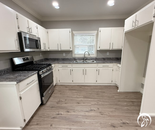 Building Photo - 207 Coleman Ave