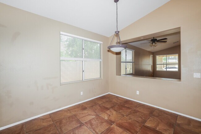 Foto del edificio - 7010 W Irma Ln
