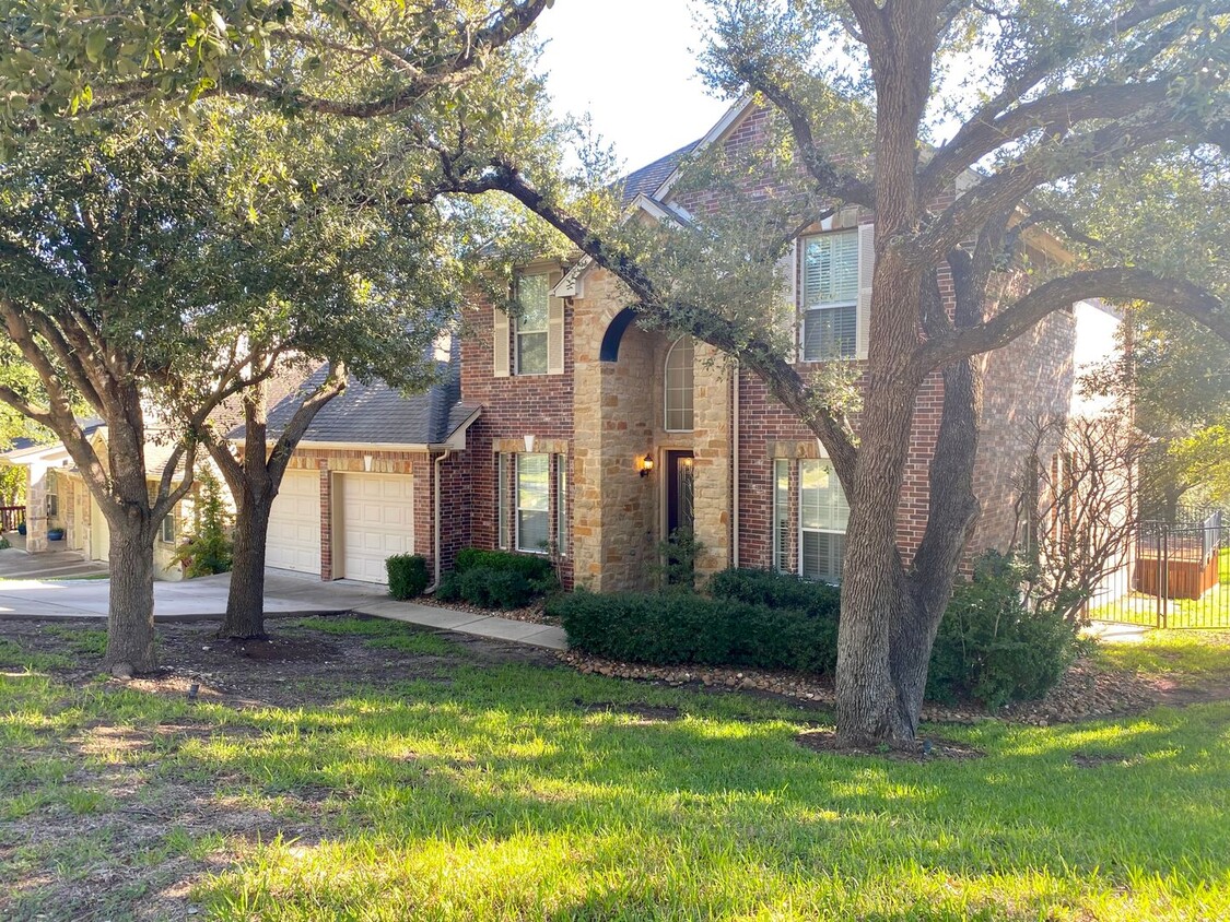 Primary Photo - Gorgeous 5 Bed/ 3.5 Bath home in Lantana!