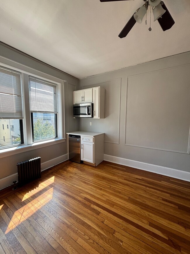 Unidad 300 - 1144 E Grand St