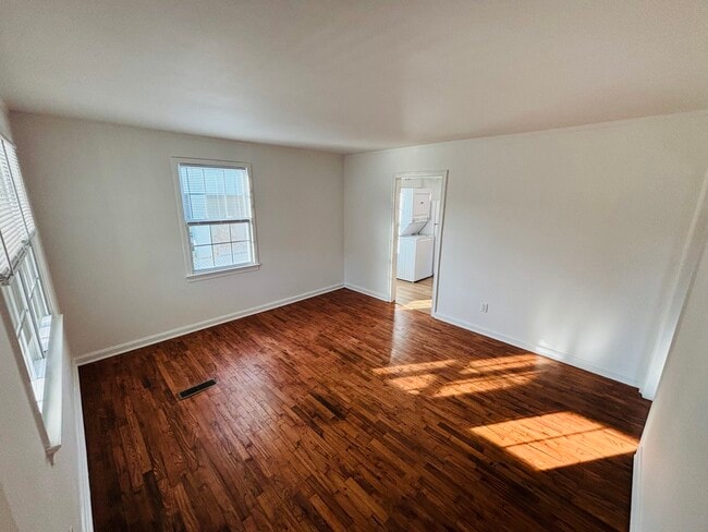 Foto del edificio - 1312 E 60th St