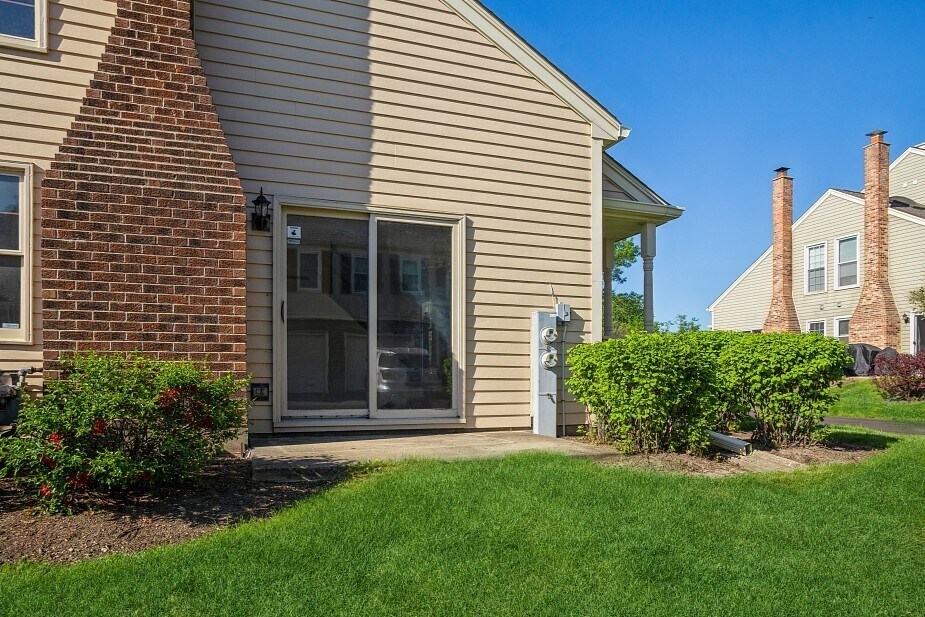 Foto del edificio - 2628 College Hill Cir