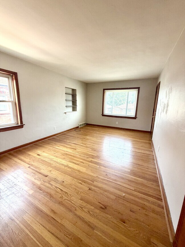 Foto del edificio - 5922 Loughborough Ave