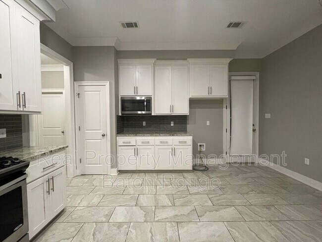 Building Photo - 12459 N Stumberg Villas Ct