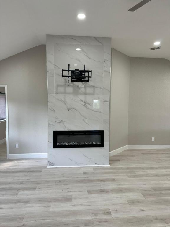 Foto del edificio - 2415 Amber Hill Ln