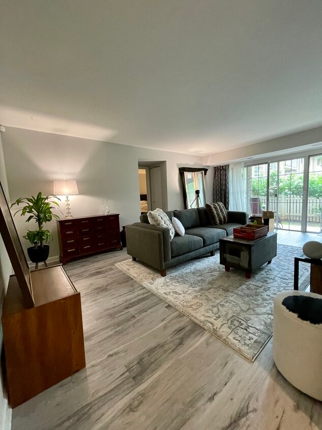 1942 Kennedy Dr Unit 104, McLean, VA 22102 Condo for Rent in McLean