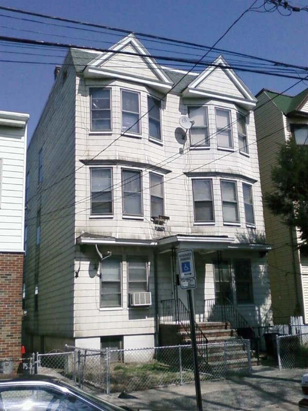 Building Photo - 152 Boyd Ave