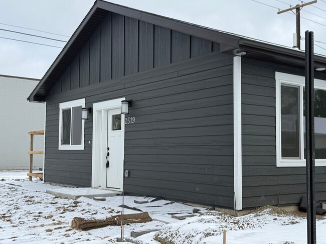 Building Photo - 2519 Arnold Ln