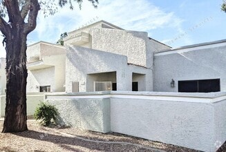 Building Photo - 850 S River Dr