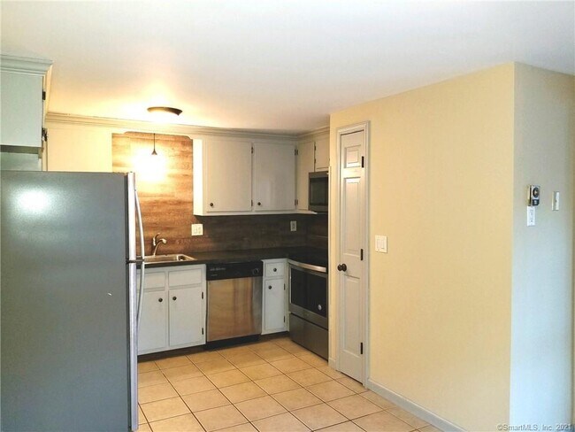 Foto del edificio - 93 Furnace Ave