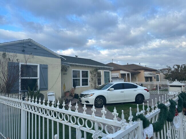 Foto del edificio - 3817 Walnut Ave