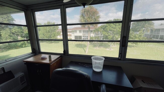 Building Photo - 23 Easthampton A