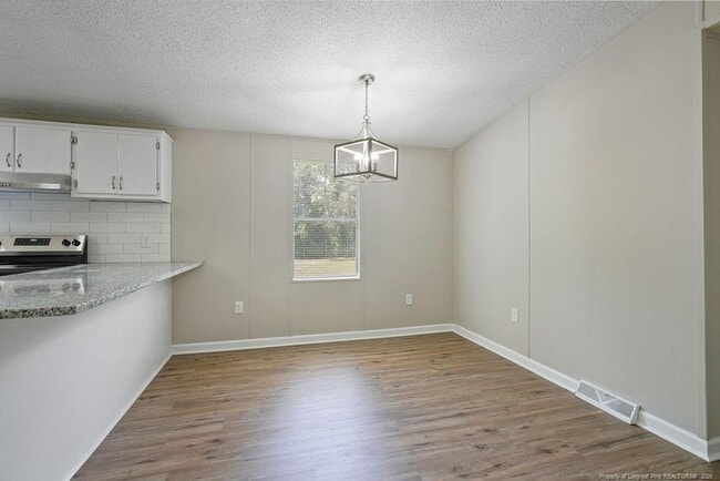 Foto del edificio - 234 Twin Creek Dr
