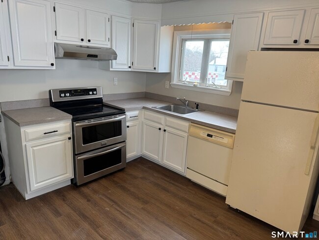 Foto del edificio - 709 Watertown Ave