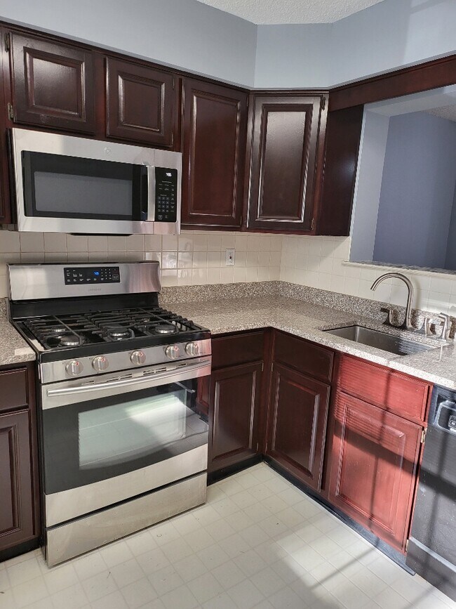 Foto del edificio - 6 Halstead Pl