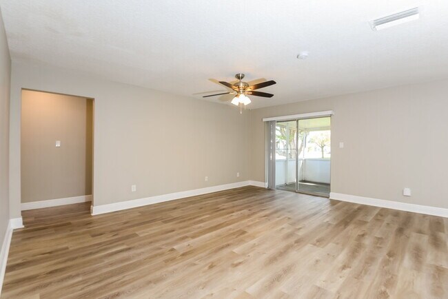 Foto del edificio - 10706 Windsor Pl
