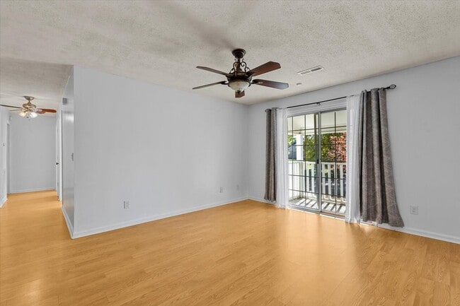 Foto del edificio - 5521 Hornaday Rd