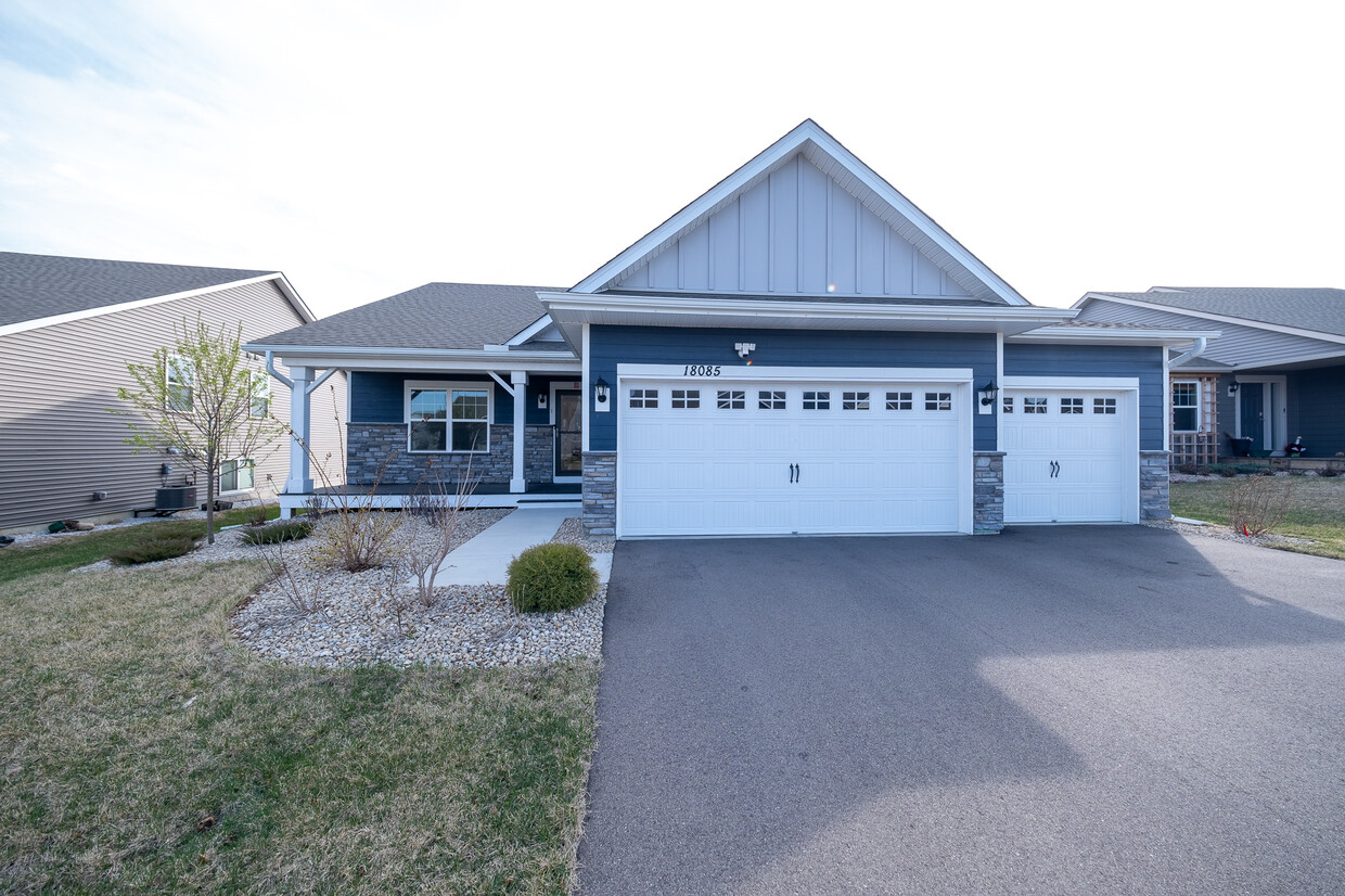 Foto principal - 18085 Heirloom Ct