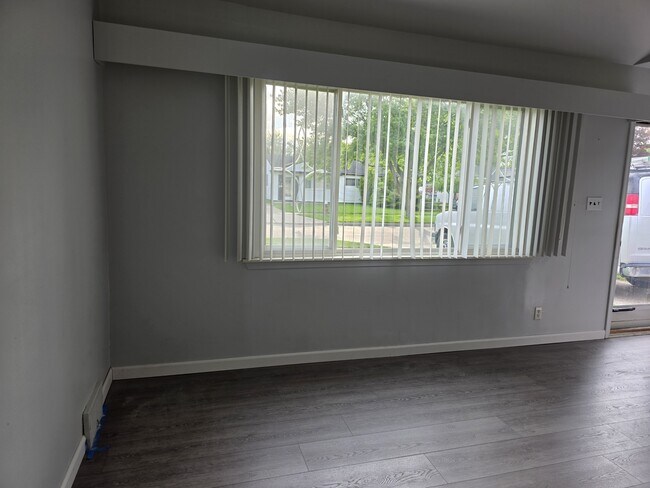 Foto del edificio - 23548 Lauren Ave