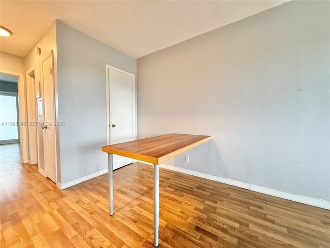 Building Photo - 455 Golden Isles Dr