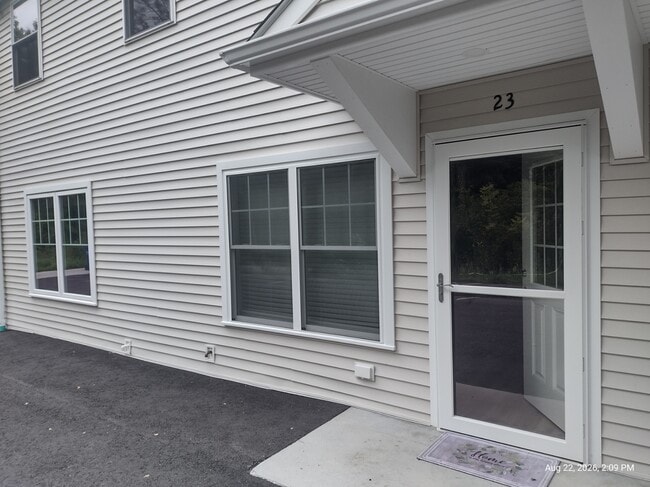 Building Photo - 59 Torrington Rd