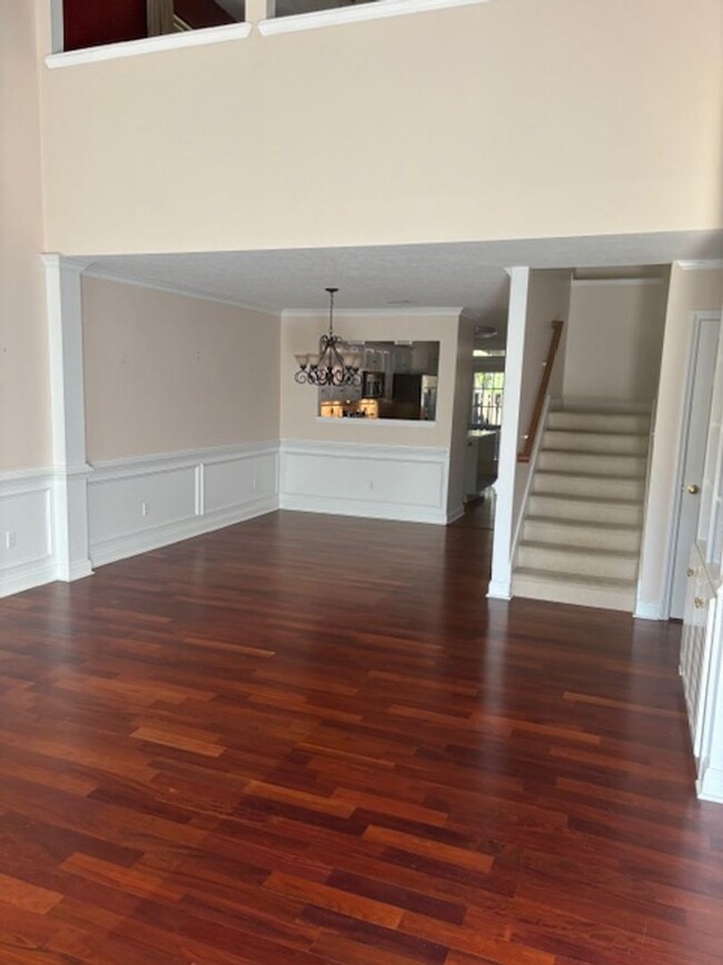 Foto del edificio - 2 story End Unit Townhome Available Now!